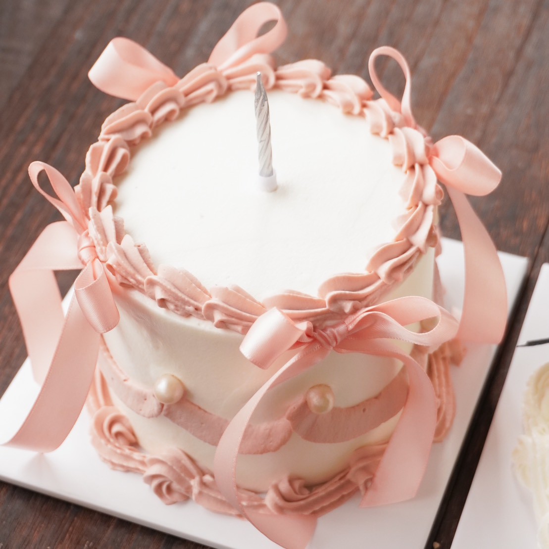 粉漾甜心擠花緞帶蛋糕